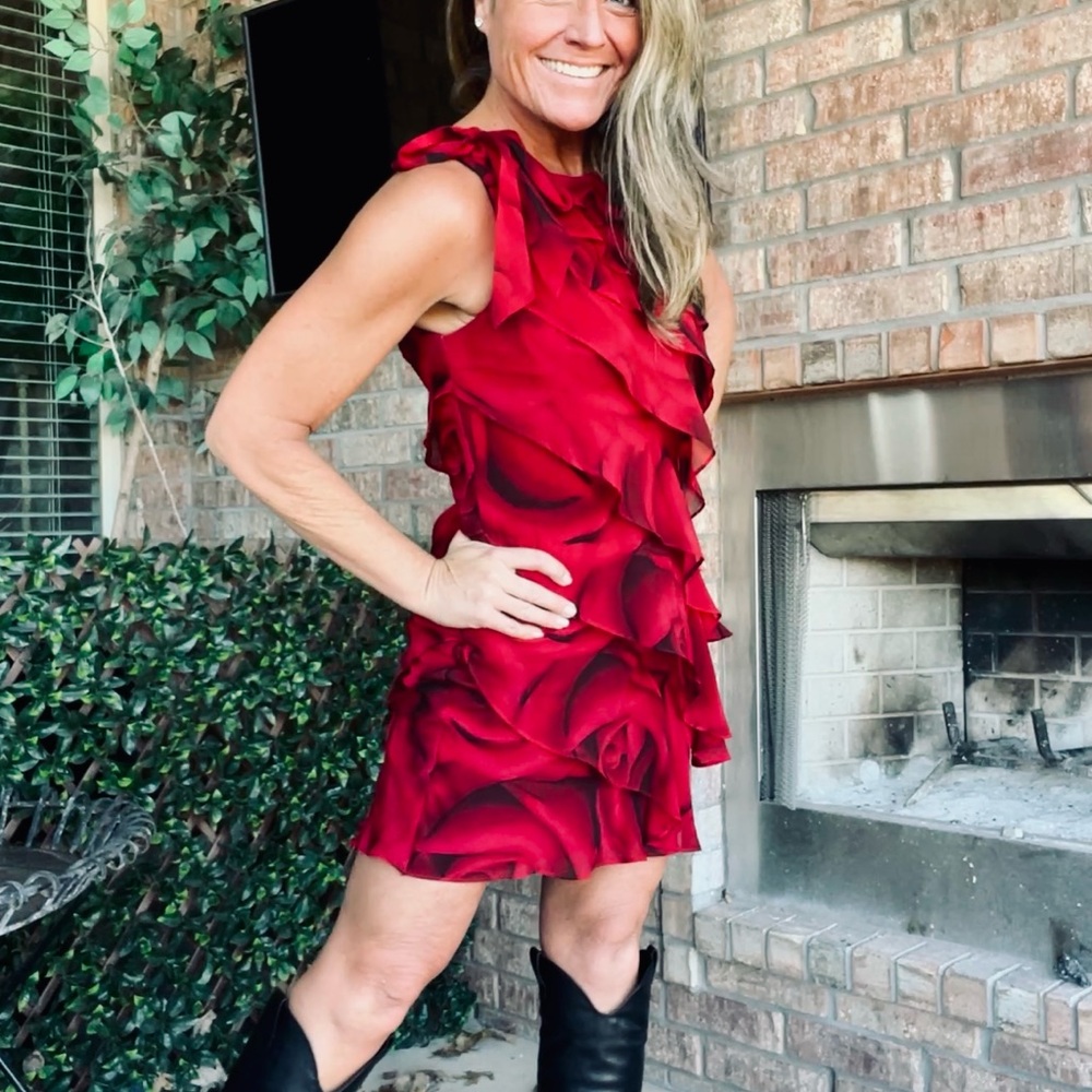 White House Black Market Red Rose Patterned Tiered Dress